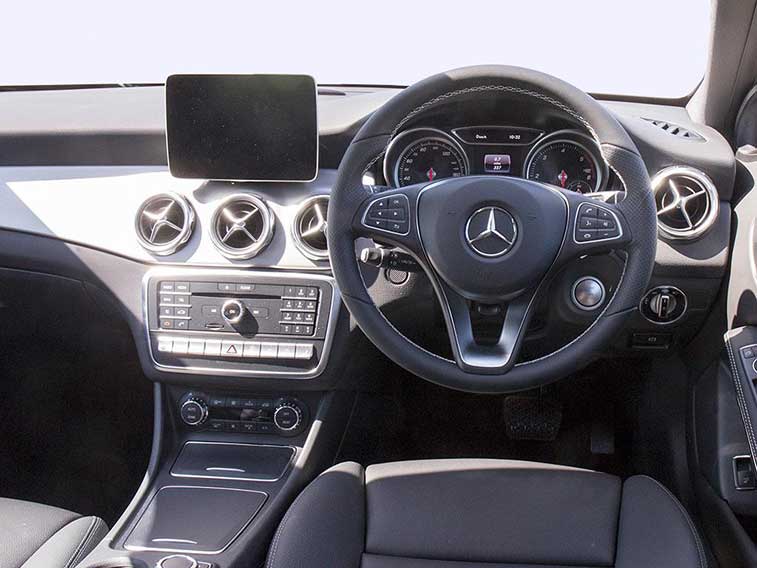 Mercedes Benz Gla Class Hatchback Gla 200 Amg Line Edition