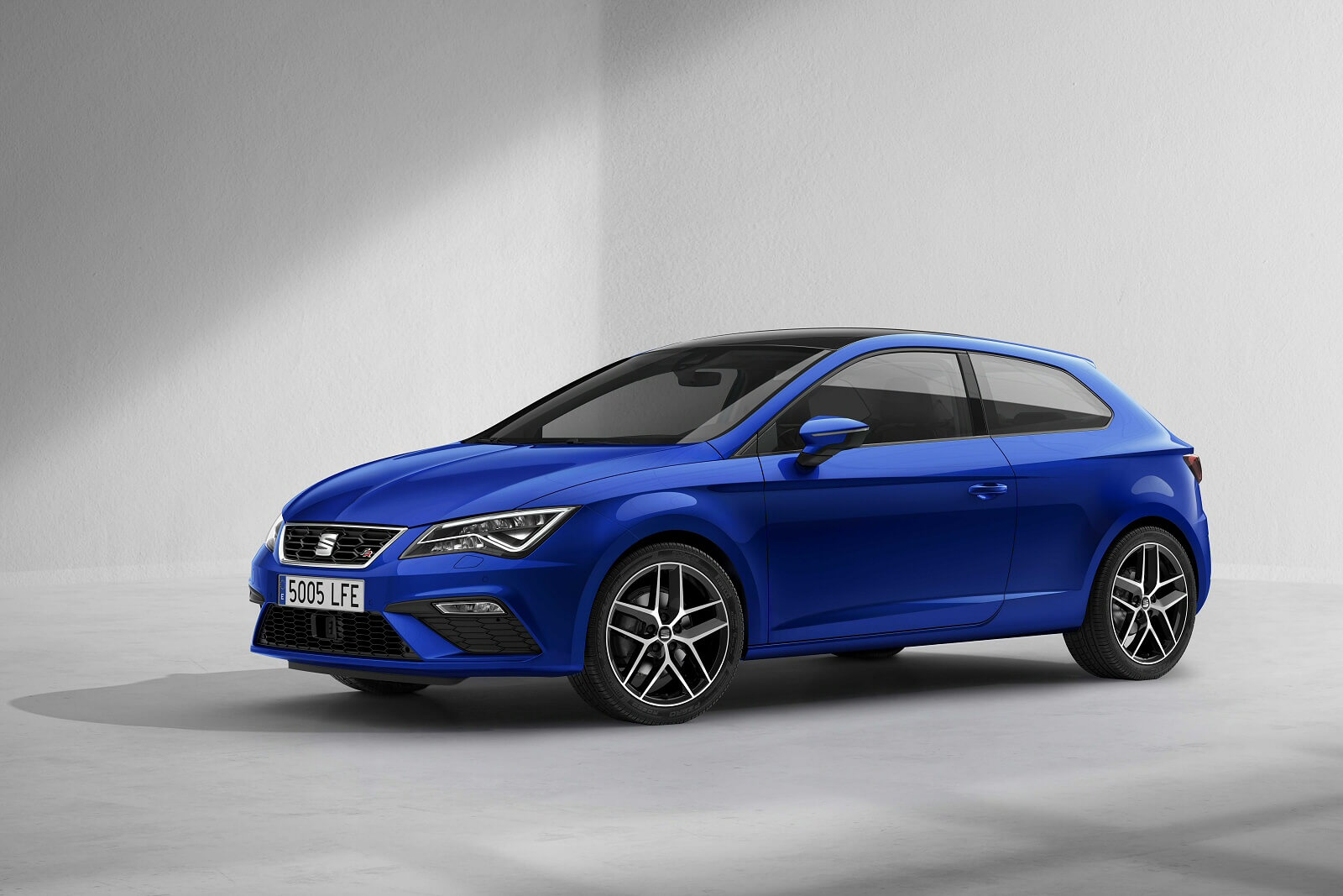 Машина seat leon