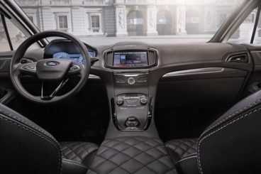 Ford S Max Vignale Review Features Price Comparison Osv