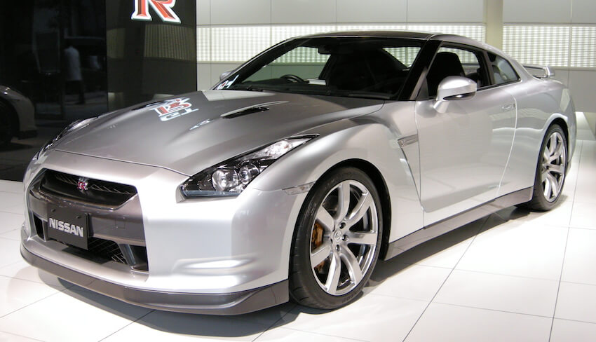 2017 nissan gtr coupe front pic