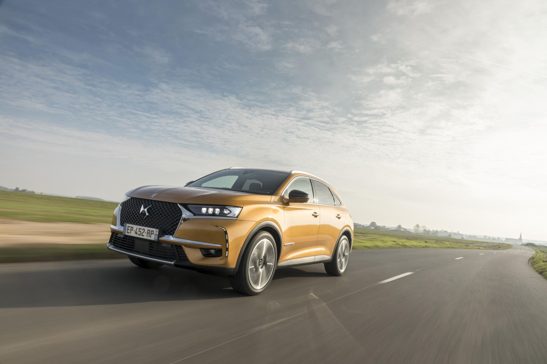 A Long Review of the DS 7 Diesel Crossback Hatchback - OSV